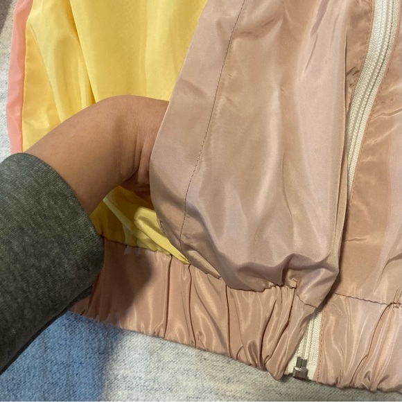 Colorblock Windbreaker Jacket - Picture 7 of 9